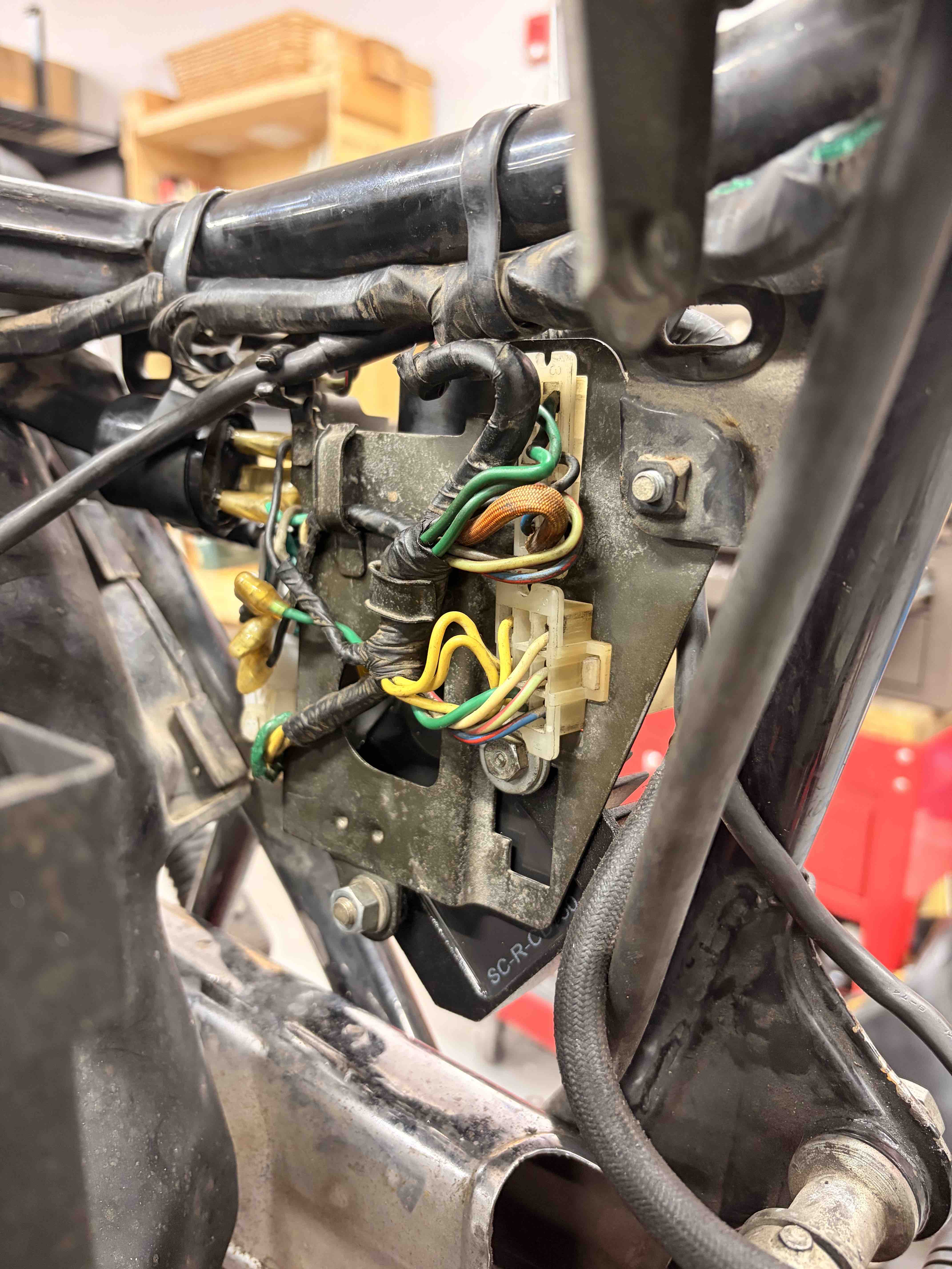 Rear Bolt View_CB550_ElectronicsTray_RegRecCombo.jpg