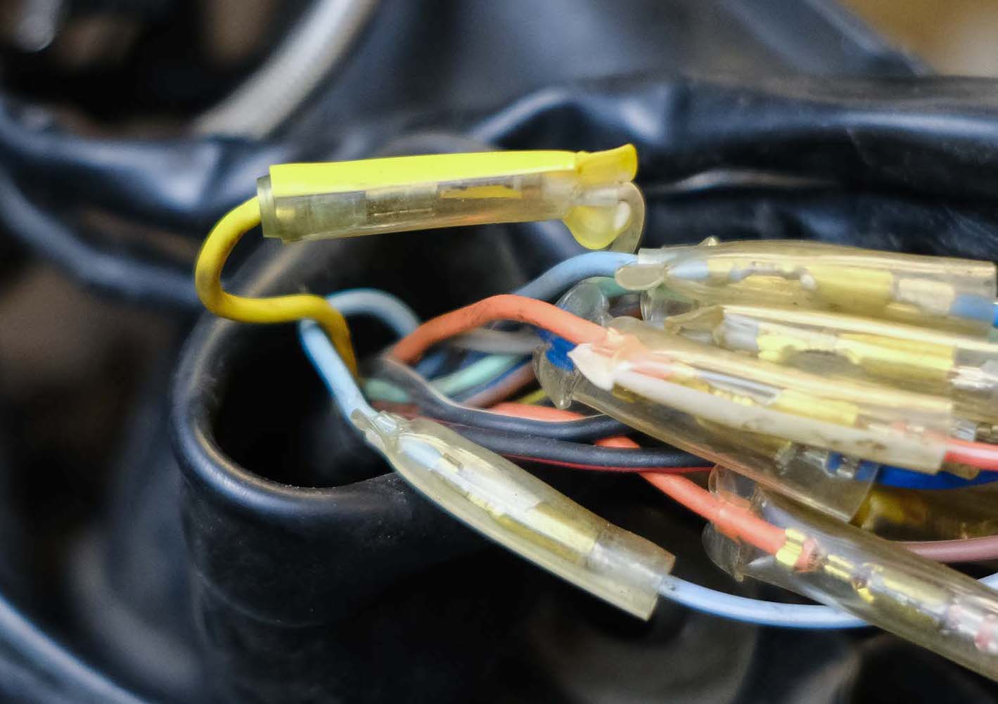 yellow_white_wire_mod.jpeg